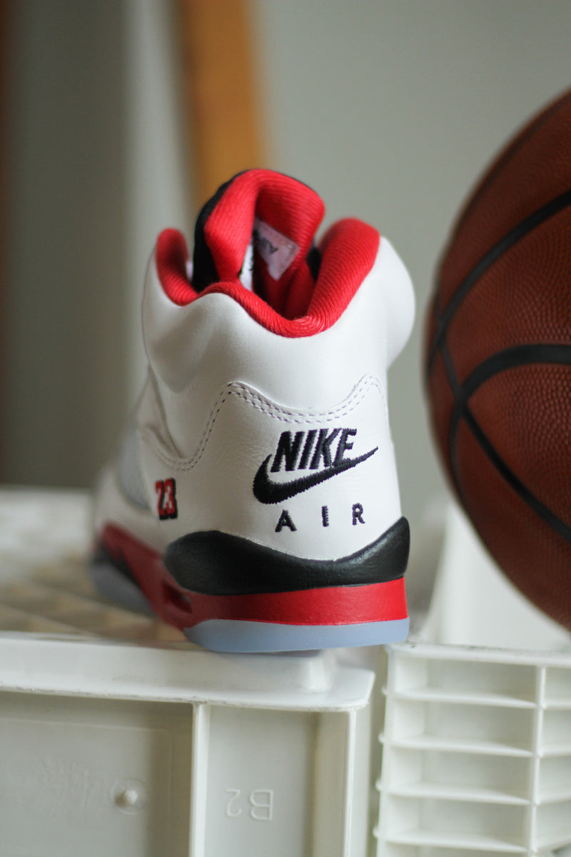 AIR JORDAN 5 RETRO (GS) "WHITE/FIRE RED-BLACK"