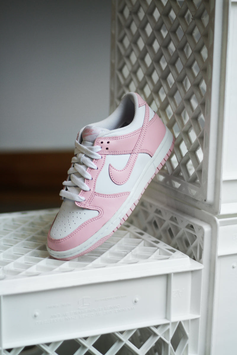 NIKE DUNK LOW (GS) "WHITE/MED SOFT PINK-WHITE-WHITE"