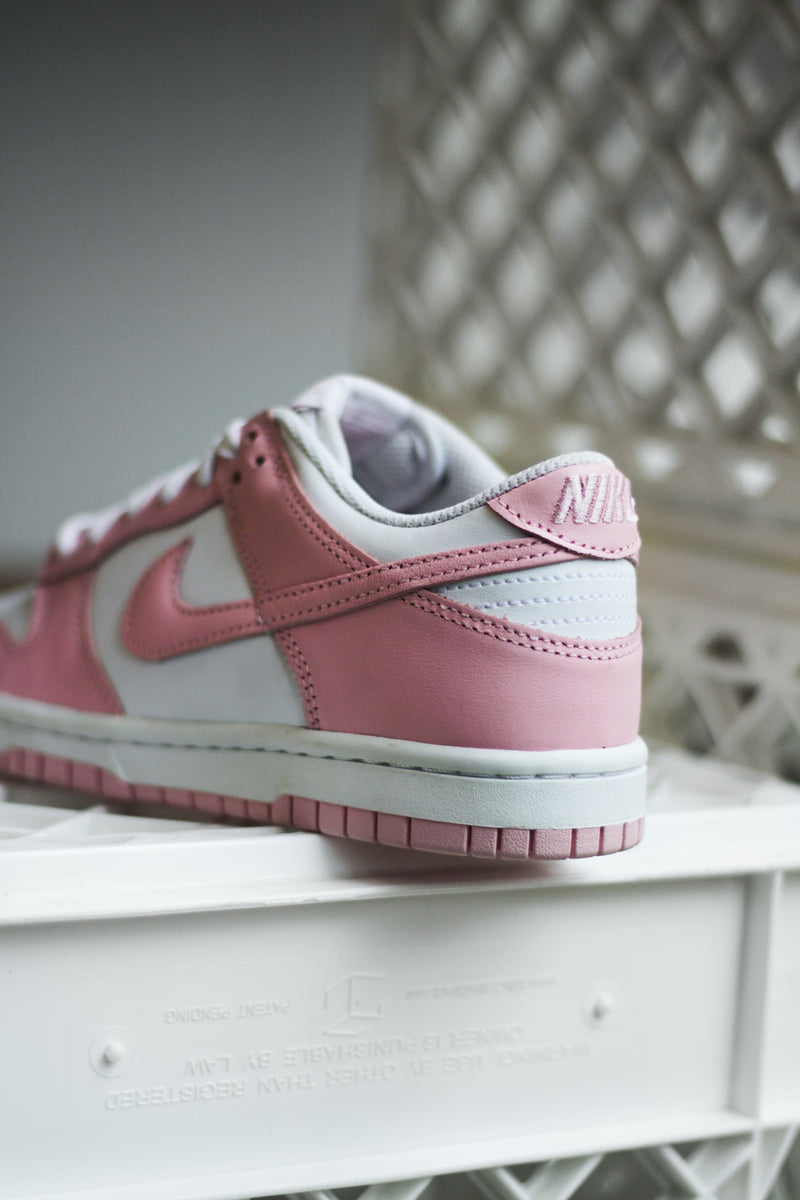 NIKE DUNK LOW (GS) "WHITE/MED SOFT PINK-WHITE-WHITE"