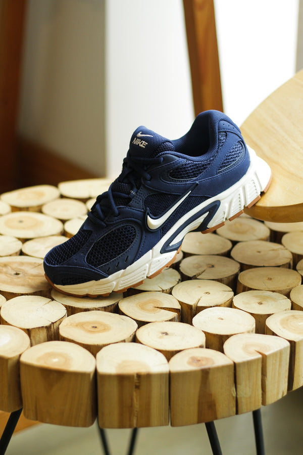 NIKE V5 RNR "MIDNIGHT NAVY/PHANTOM-GUM MED BROWN"