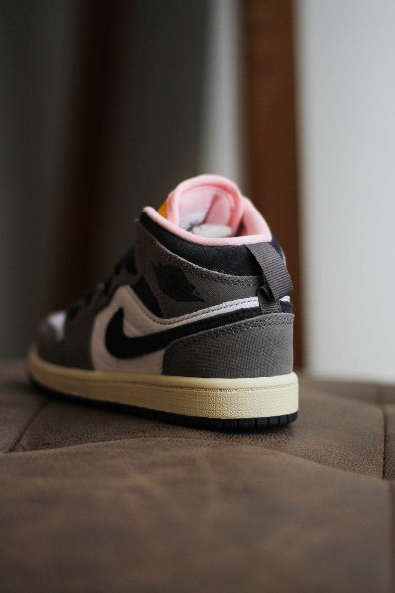 JORDAN 1 MID SE (PS) "WHITE/OIL GREY-CAVE STONE-DARK SULFUR"
