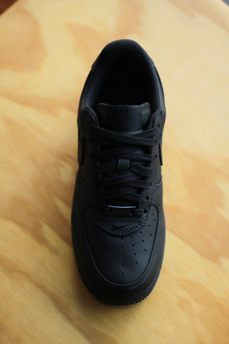 NIKE AIR FORCE 1 LOW RETRO PREMIUM "BLACK/BLACK-WHITE"