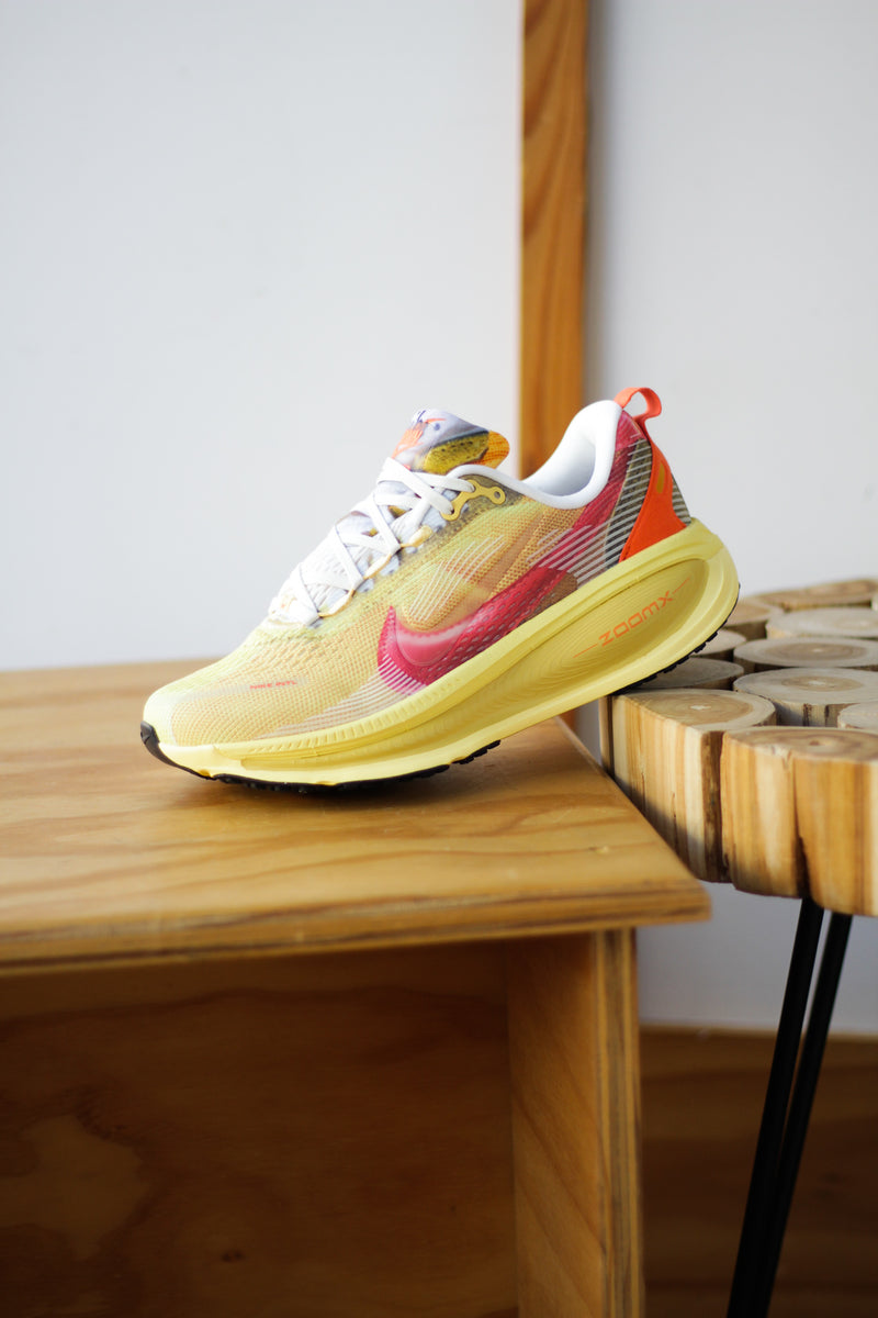 NIKE VOMERO 1 SE "MULTI-COLOR/CLEAR-VIVID SULFUR"