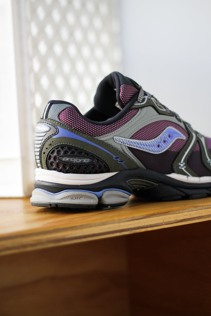 SAUCONY PROGRID TRIUMPH 4 TECH "FIG/BLUE"