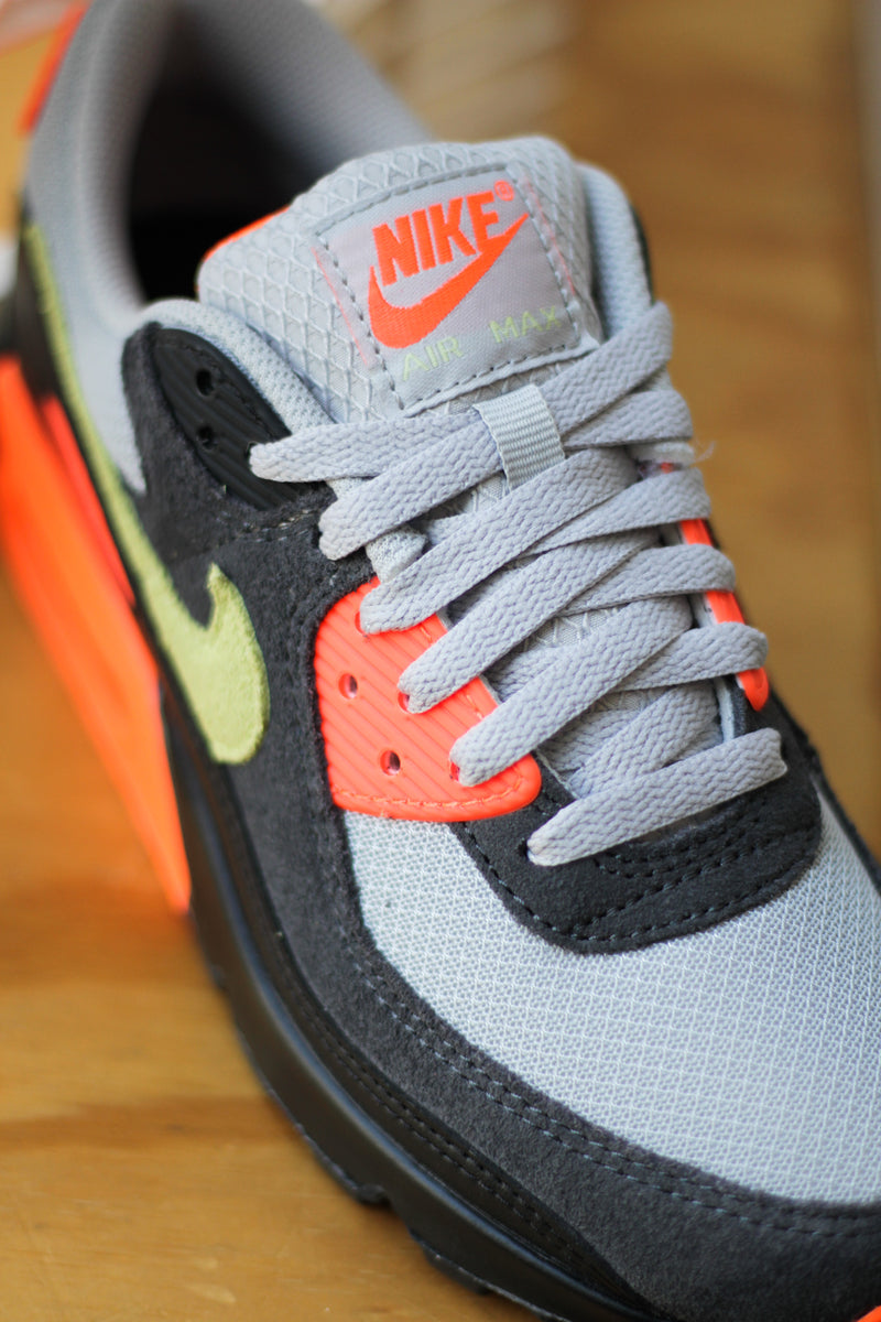 NIKE AIR MAX 90 "LT SMOKE GREY/LIMELIGHT-HYPER CRIMSON"