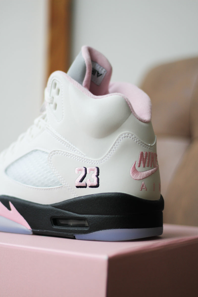 AIR JORDAN 5 RETRO "WHITE/MED SOFT PINK-BLACK"