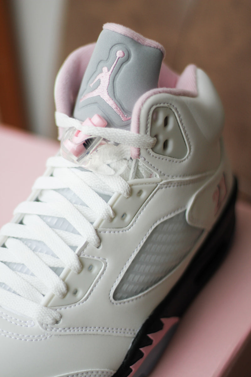 AIR JORDAN 5 RETRO "WHITE/MED SOFT PINK-BLACK"