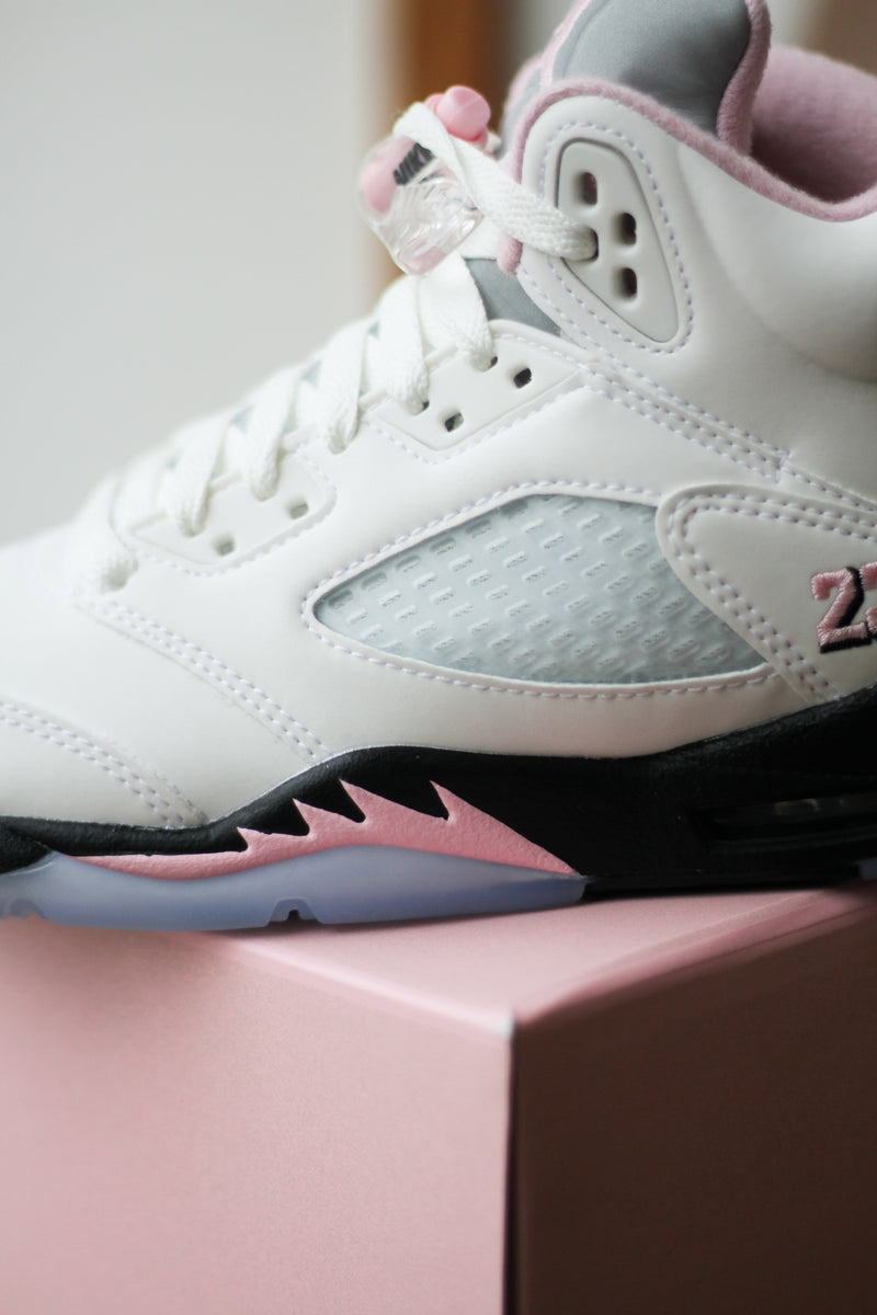 AIR JORDAN 5 RETRO (GS) "WHITE/MED SOFT PINK-BLACK"
