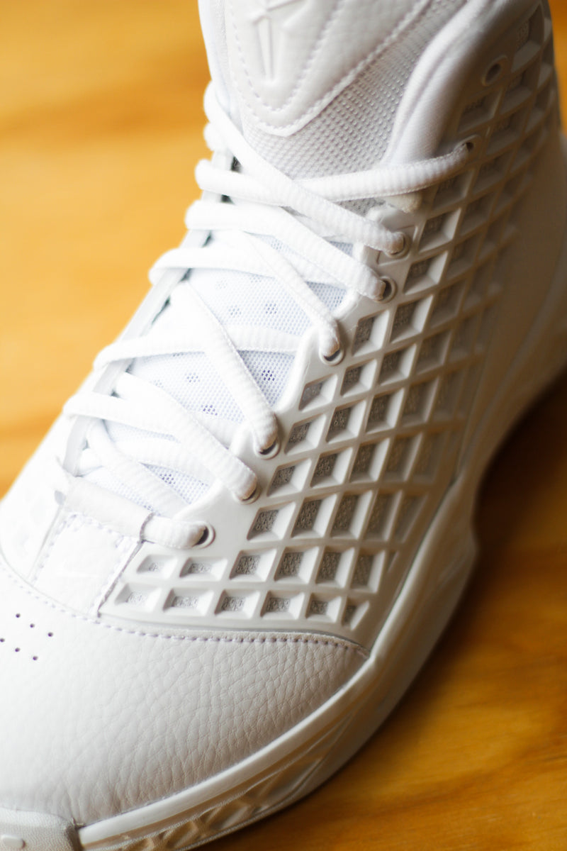 NIKE KOBE III (GS) "WHITE/WHITE-WHITE"