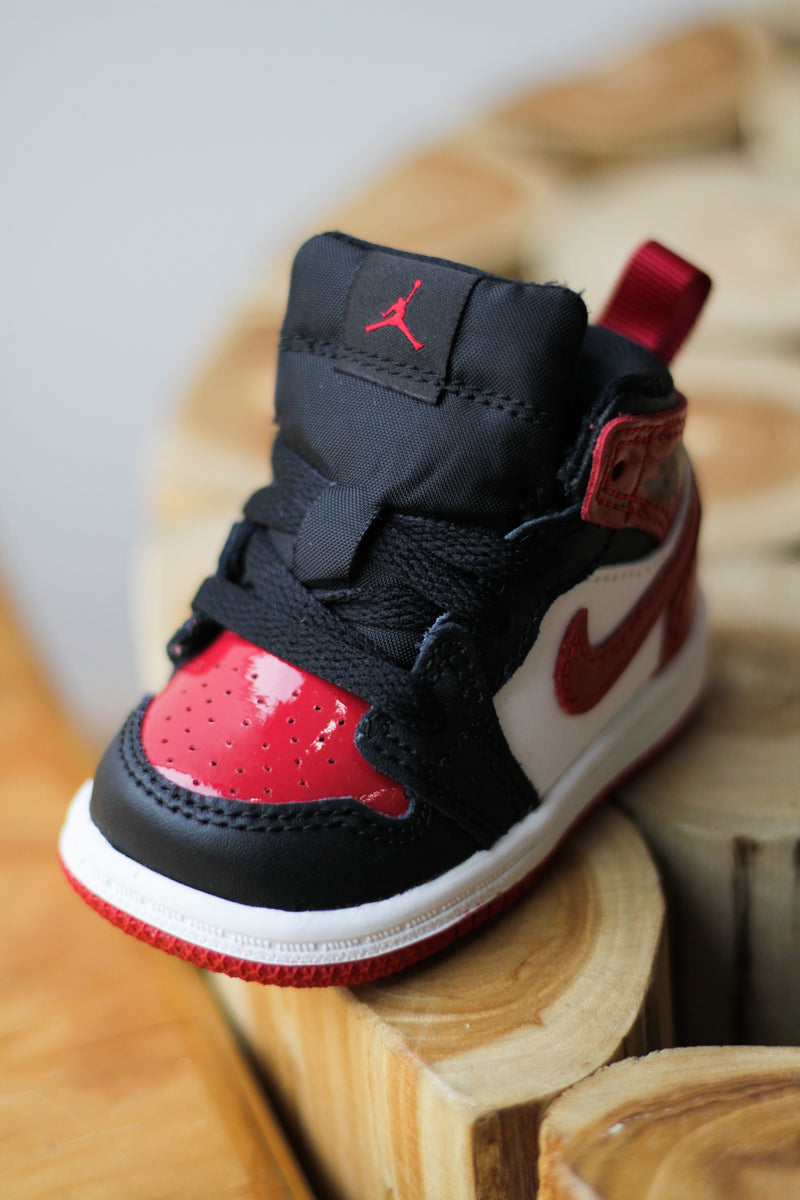JORDAN 1 MID SE (TD) "BLACK/VARSITY RED-WHITE"