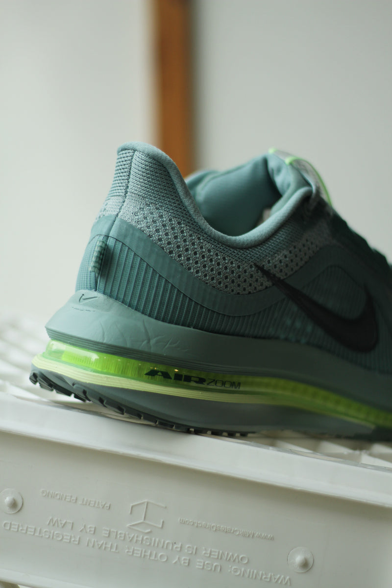 NIKE PEGASUS PREMIUM "CANNON/SEAWEED-BARELY VOLT-VOLT"