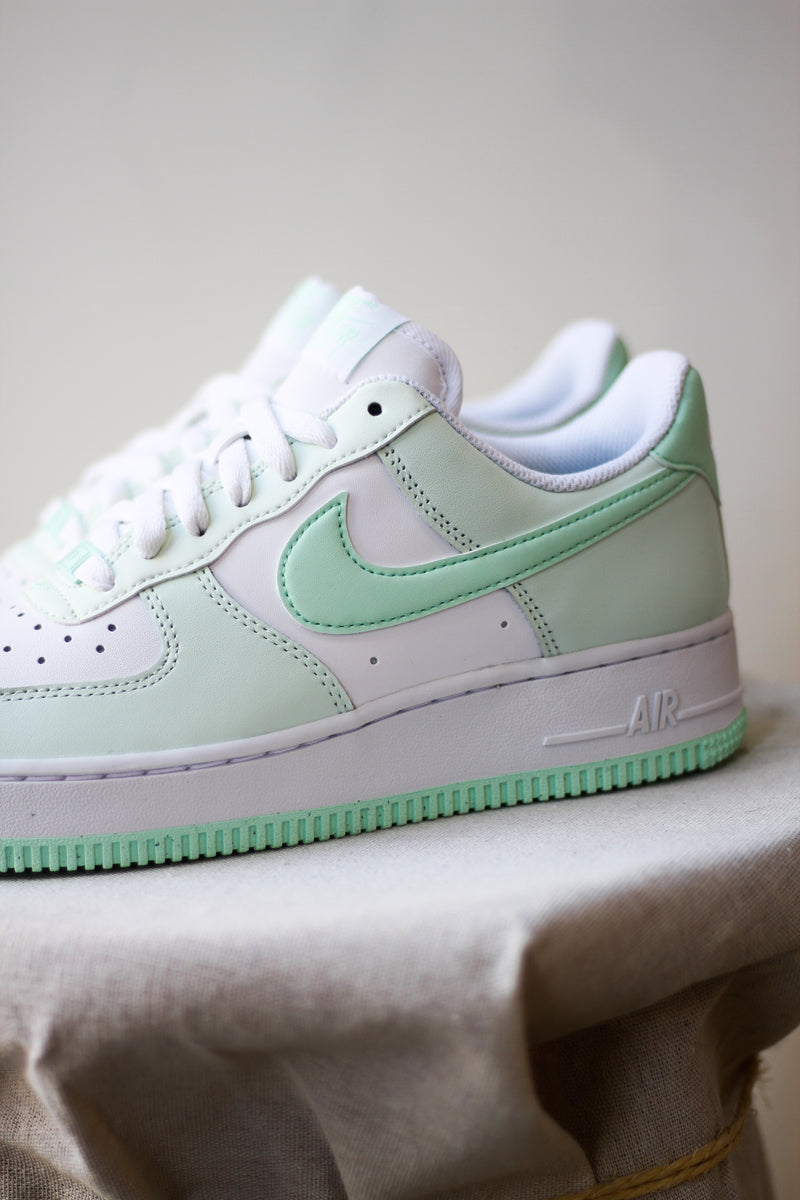 AIR FORCE 1 '07 "BARELY GREEN"