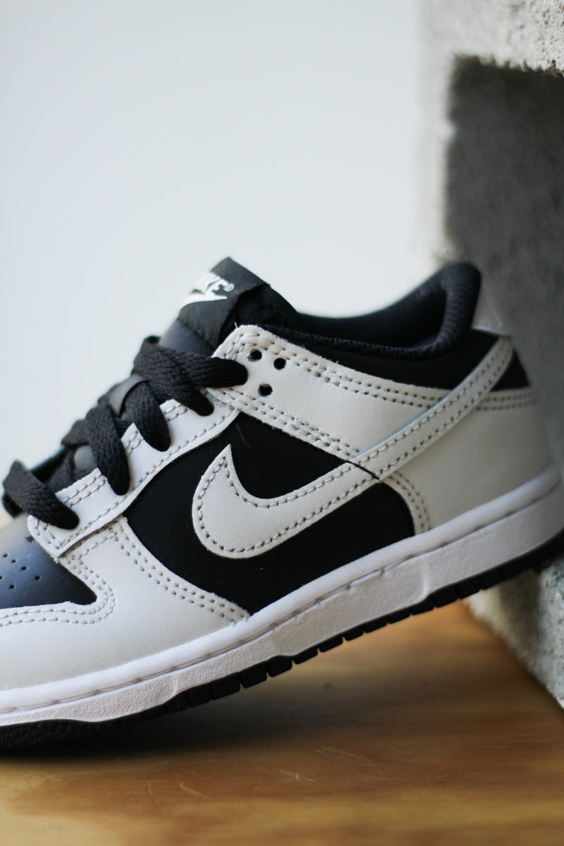 NIKE DUNK LOW (PS) "BLACK/PLATINUM TINT-PLATINUM TINT-WHITE"