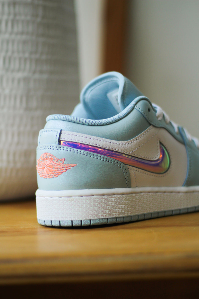 AIR JORDAN 1 LOW SE (GS) "OCEAN BLISS/ATOMIC PINK-WHITE"