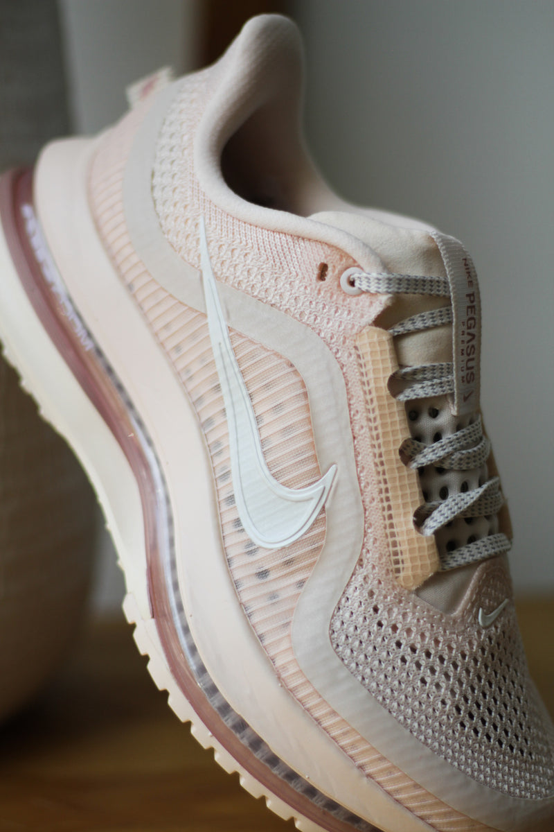 W NIKE PEGASUS PREMIUM "GUAVA ICE/SAIL-PARTICLE PINK"