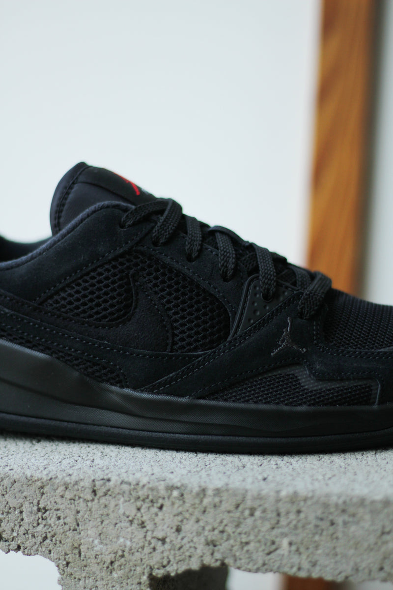 JORDAN CMFT ERA "BLACK/BLACK-GYM RED-ANTHRACITE"
