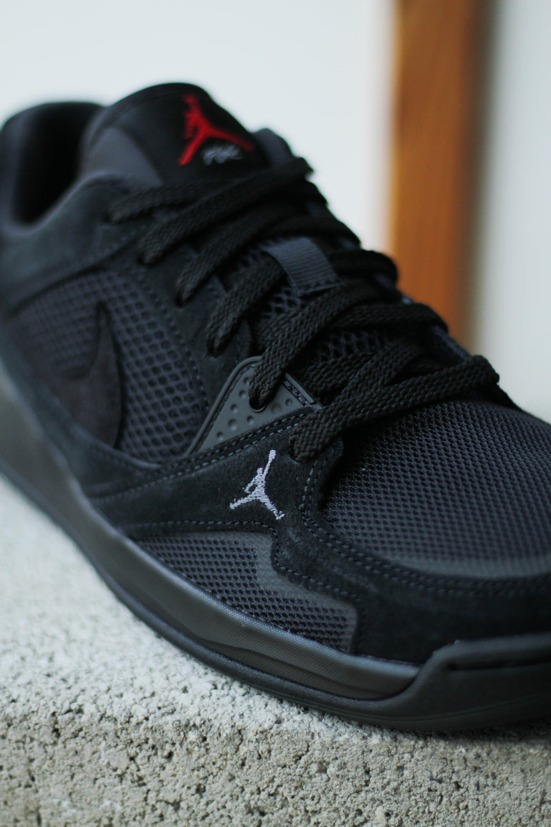 JORDAN CMFT ERA "BLACK/BLACK-GYM RED-ANTHRACITE"