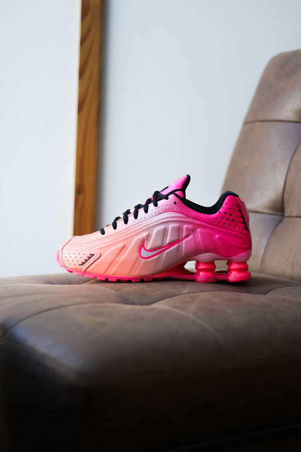 W NIKE SHOX R4 AB "HYPER PINK/PINK FOAM-PINK-BLACK"