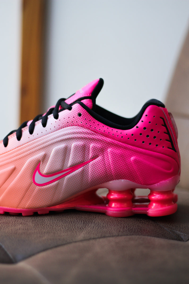 W NIKE SHOX R4 AB "HYPER PINK/PINK FOAM-PINK-BLACK"