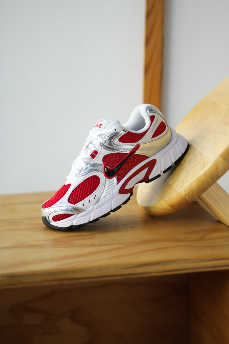 NIKE V5 RNR "GYM RED/BLACK-METALLIC SILVER"
