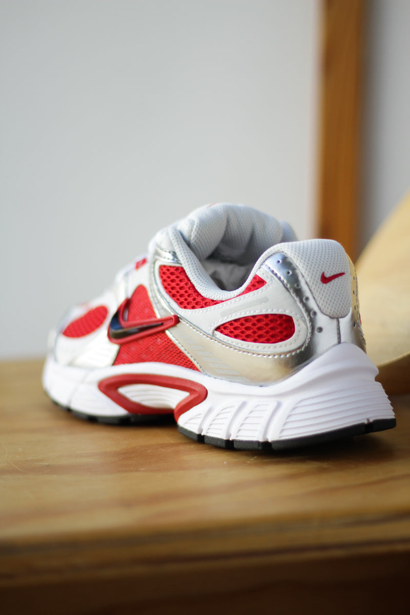 NIKE V5 RNR "GYM RED/BLACK-METALLIC SILVER"