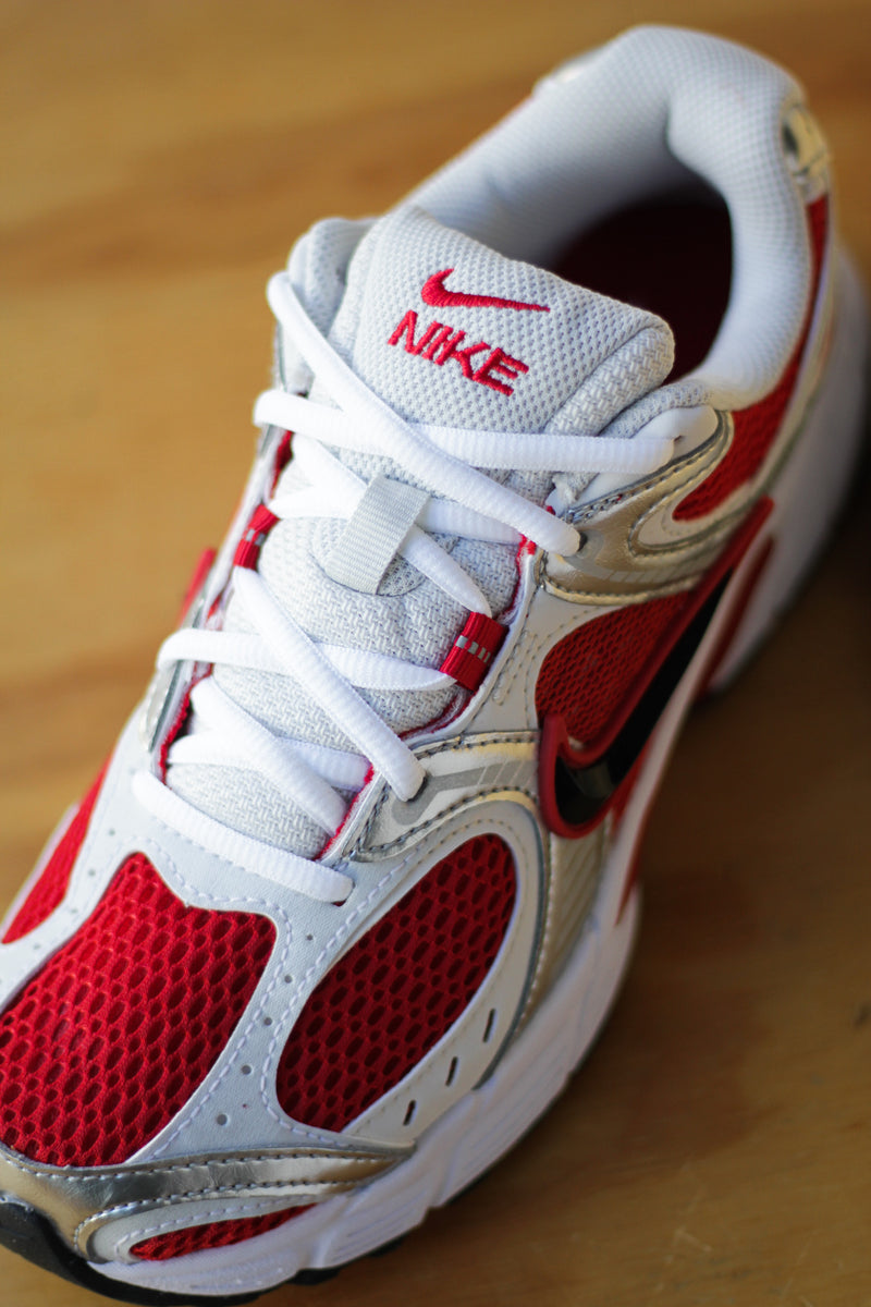 NIKE V5 RNR "GYM RED/BLACK-METALLIC SILVER"