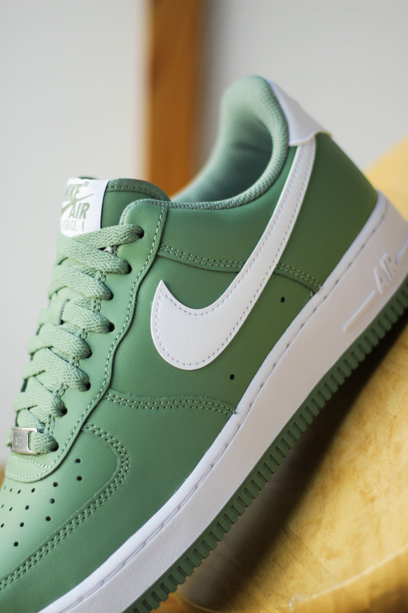 NIKE AIR FORCE 1 '07 "WOODLAND GREEN/WHITE"