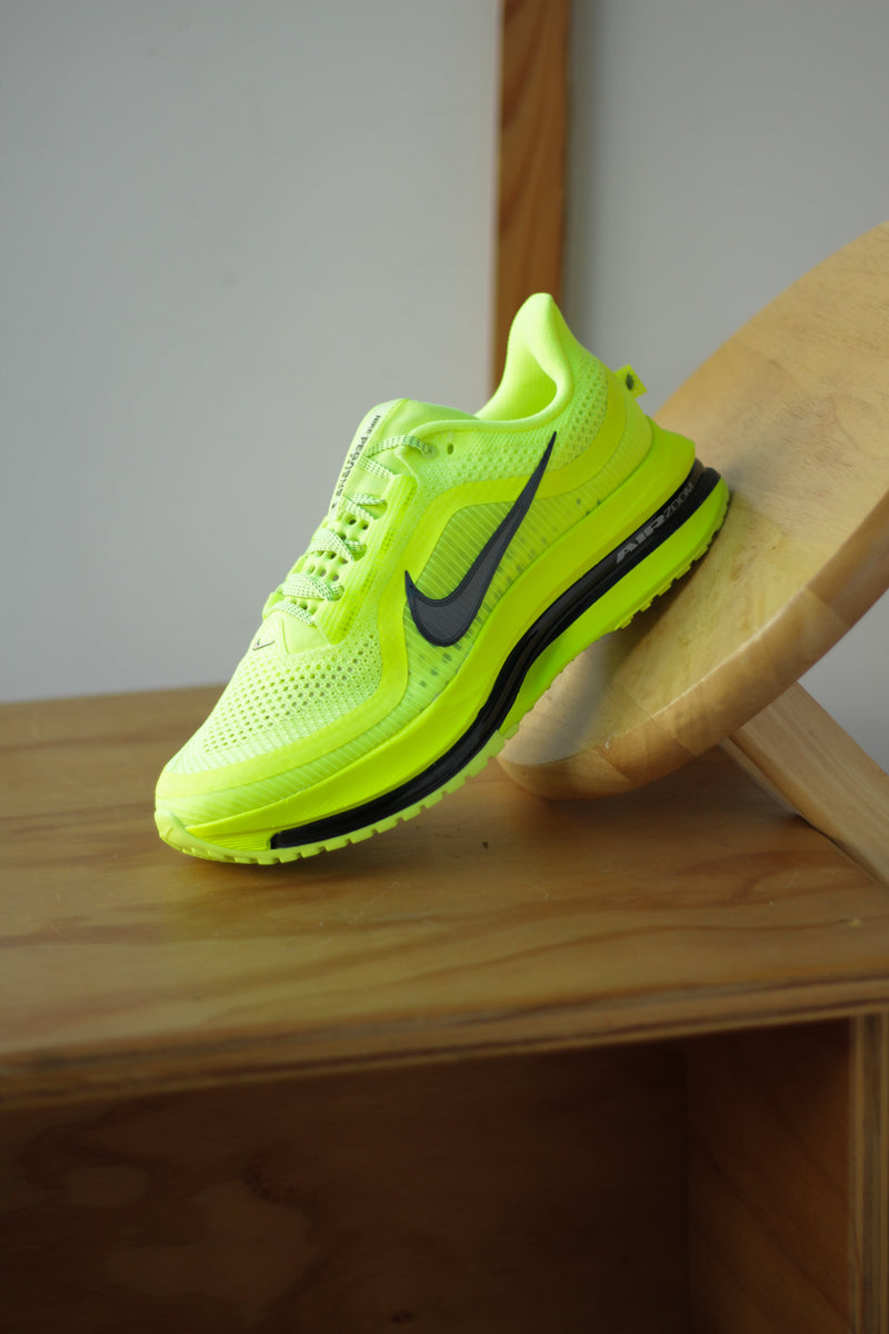 NIKE PEGASUS PREMIUM "VOLT/BLACK-VOLT-WHITE"