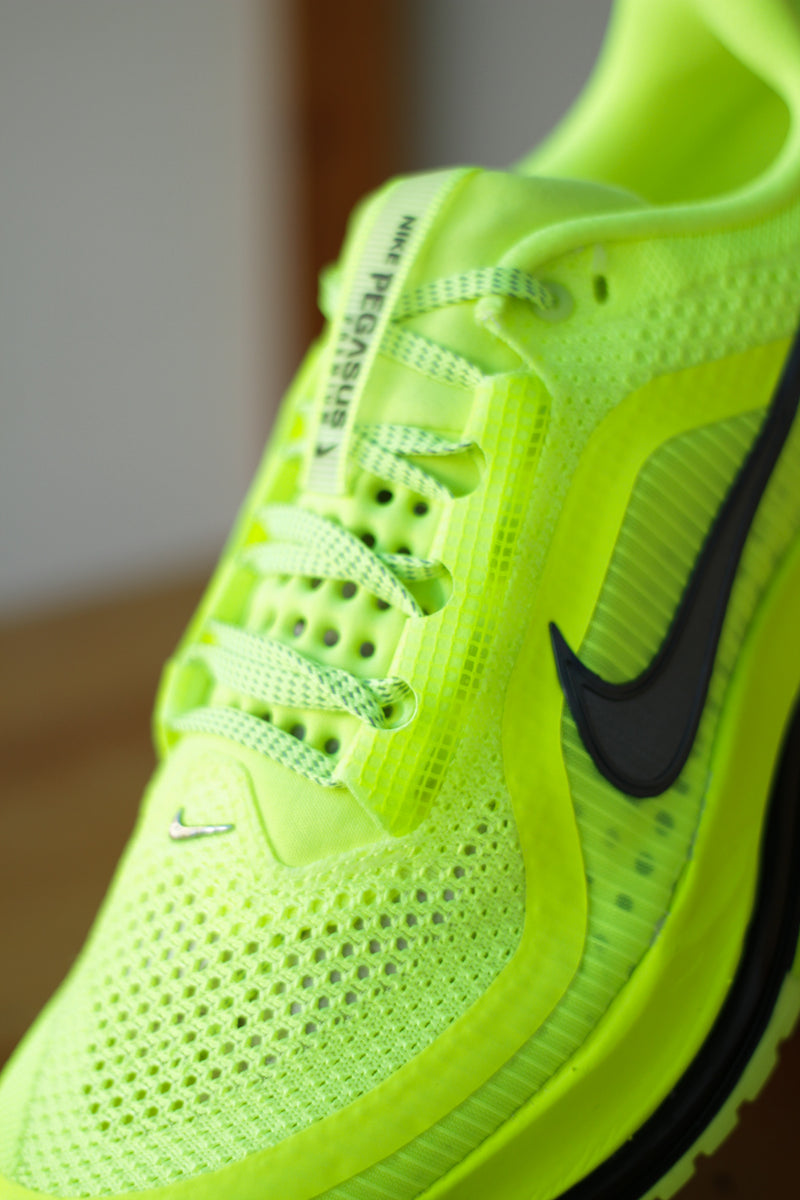NIKE PEGASUS PREMIUM "VOLT/BLACK-VOLT-WHITE"