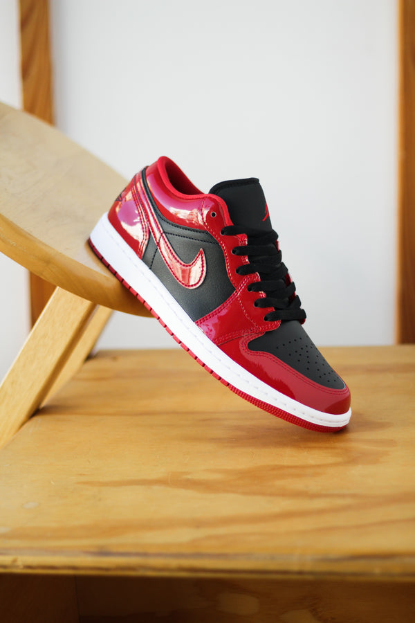 AIR JORDAN 1 LOW SE "BLACK/VARSITY RED-WHITE"
