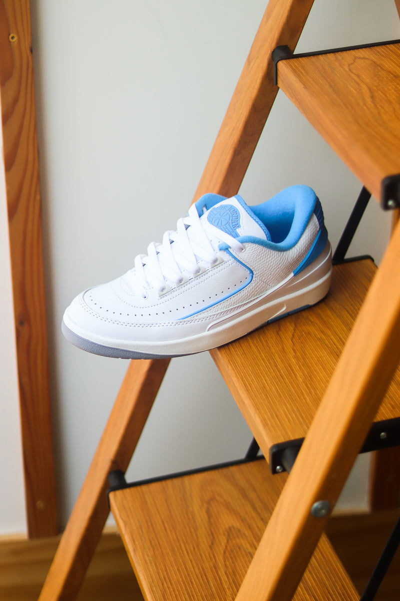 AIR JORDAN 2 RETRO LOW (GS) "UNIVERSITY BLUE"