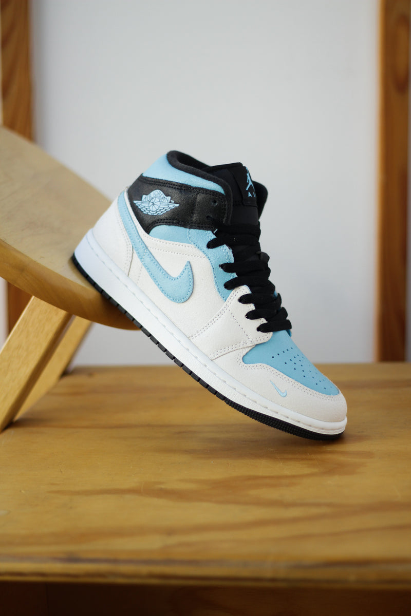 AIR JORDAN 1 MID SE "SUMMIT WHITE/BLUE CHILL-BLACK"