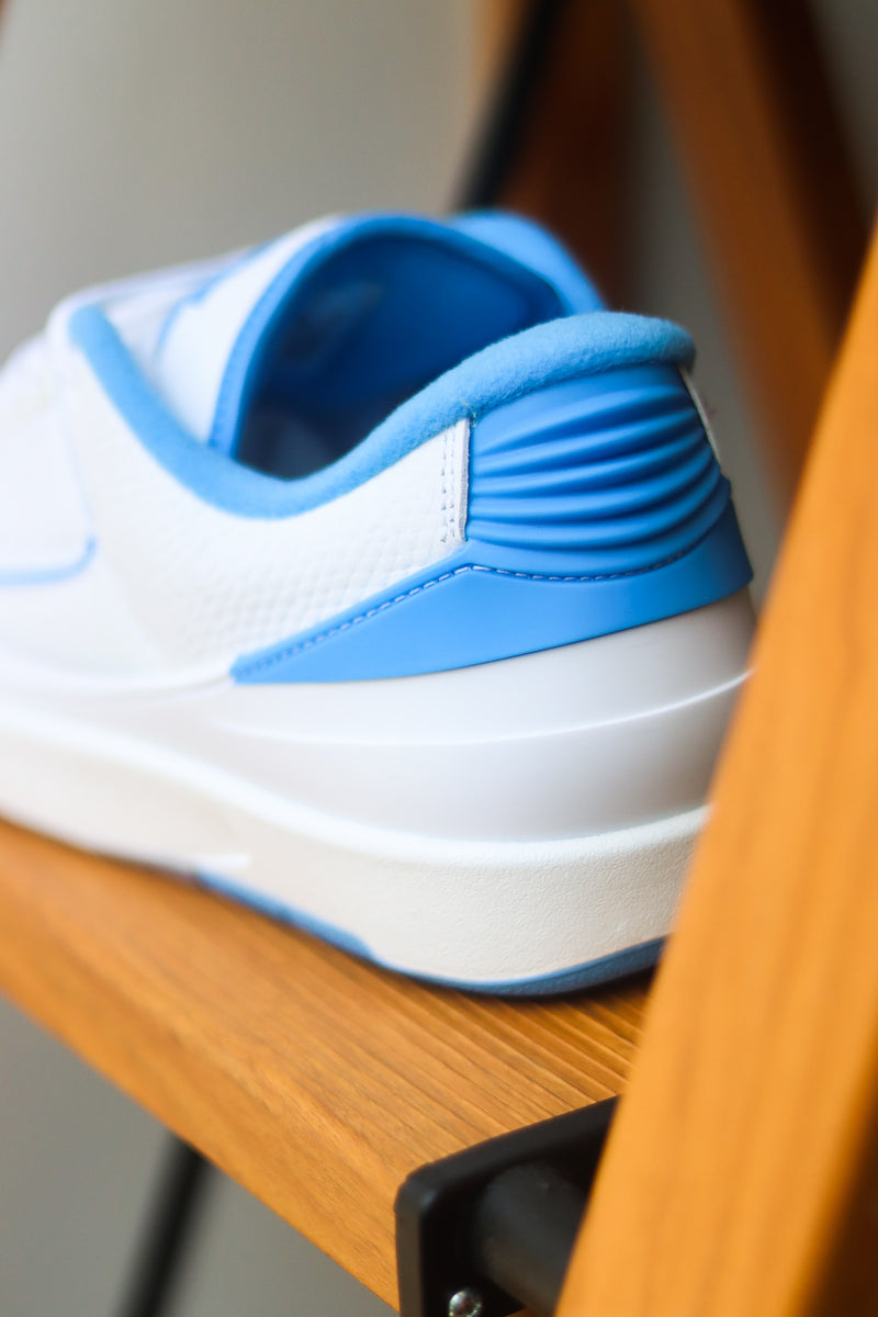 AIR JORDAN 2 RETRO LOW (GS) "UNIVERSITY BLUE"