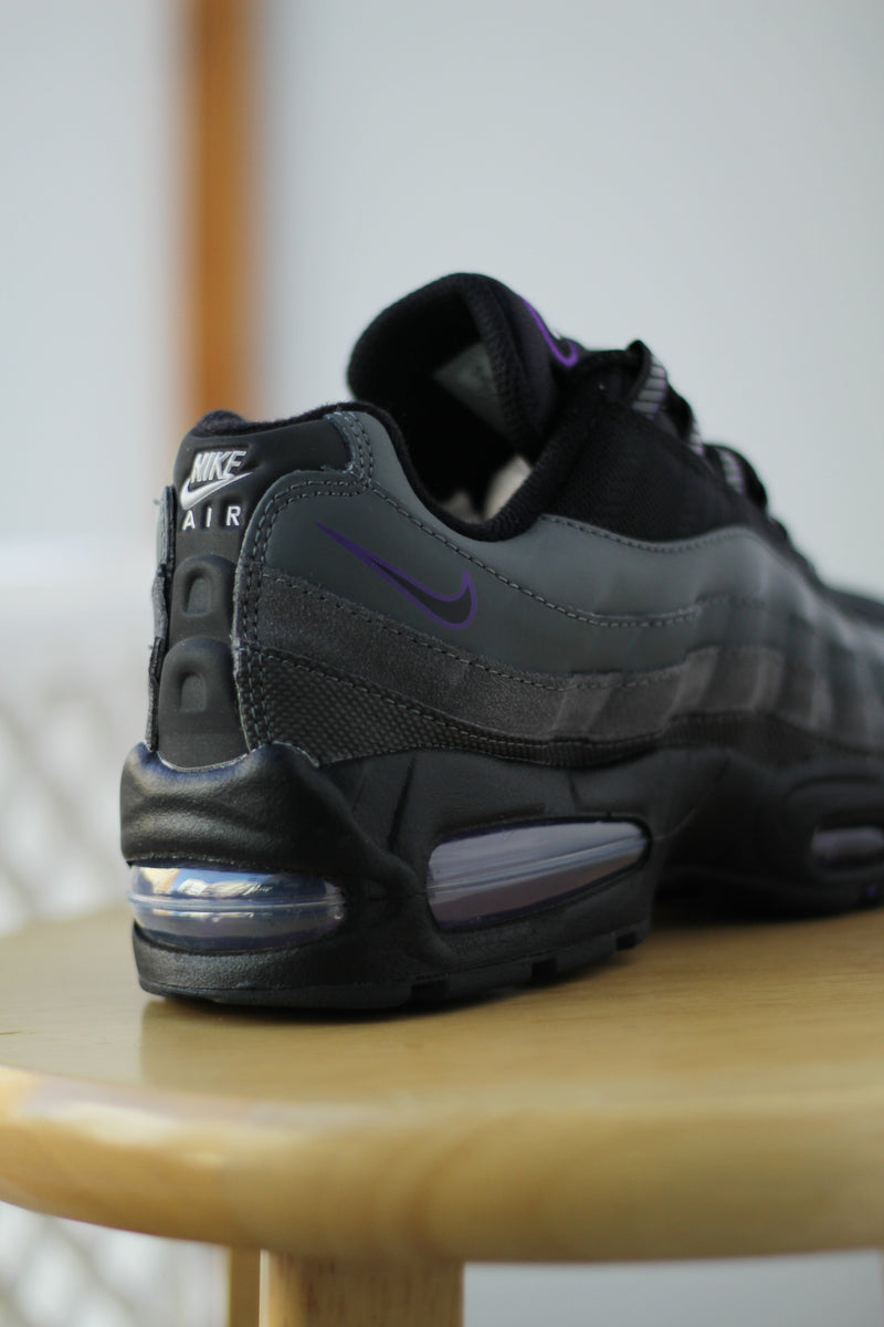 NIKE AIR MAX 95 BIG BUBBLE "IRON GREY/BLACK-WILD GRAPE-WHITE"