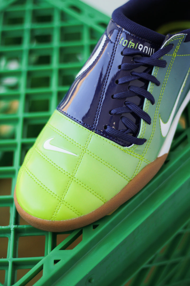 NIKE TOTAL 90 "BLUE VOID/WHITE-ATOMIC GREEN"