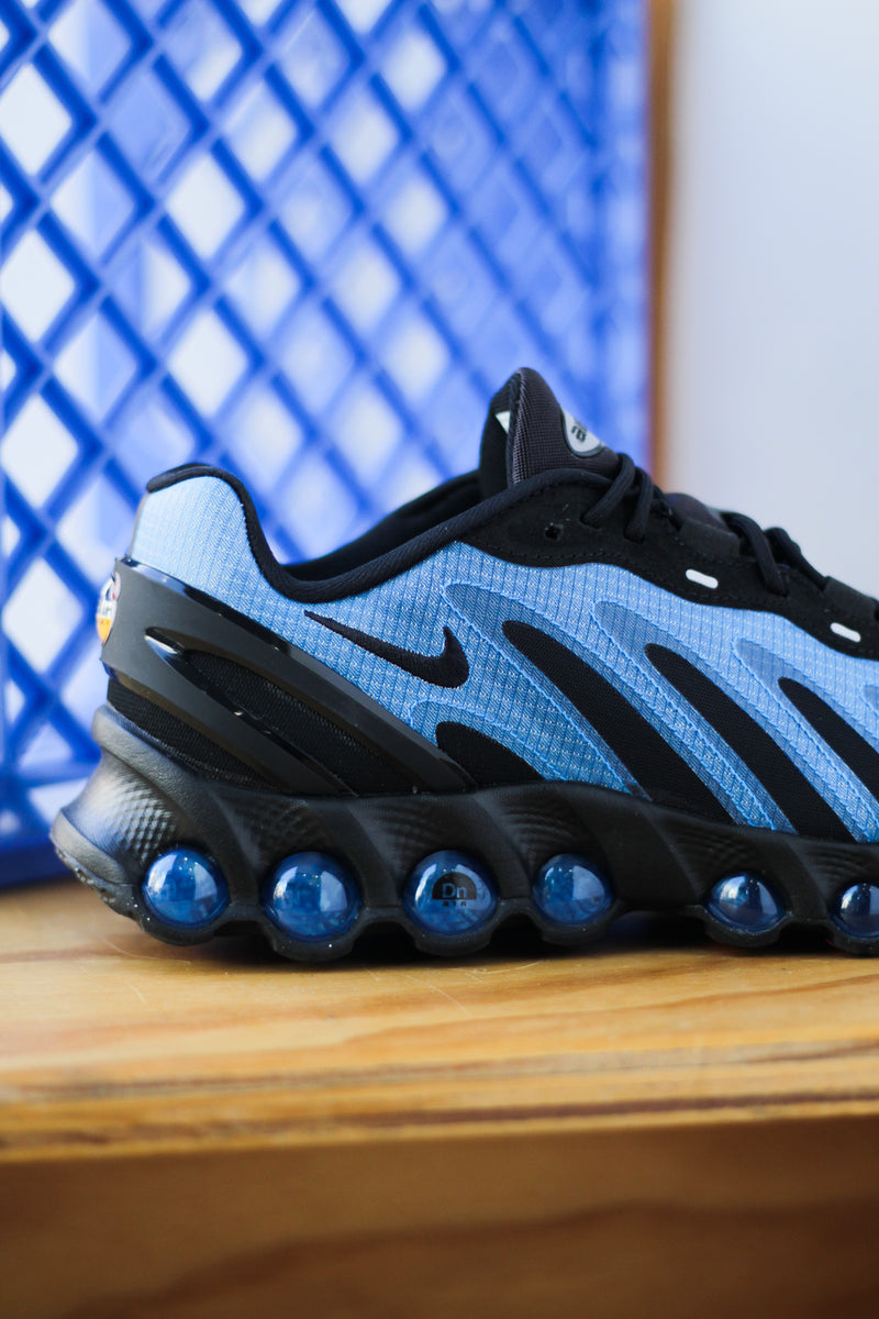 NIKE AIR MAX DN8 SE "PHOTO BLUE/BLACK-VIVID ORANGE"