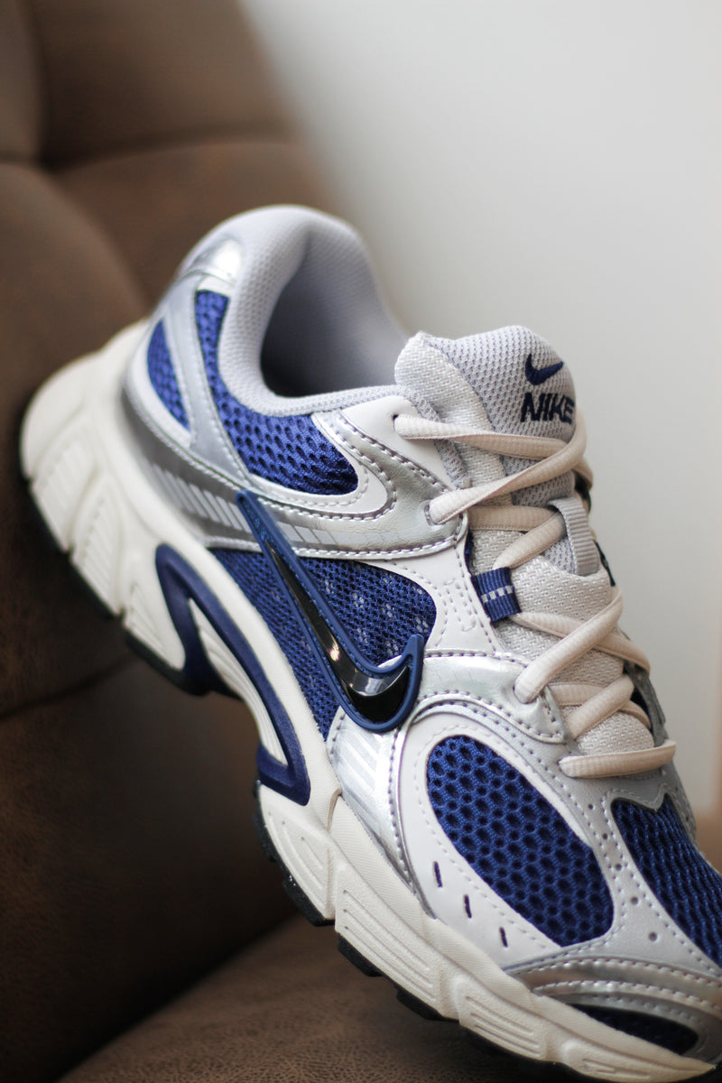 NIKE V5 RNR "BLUE VOID/BLACK-WOLF GREY-PLATINUM TINT"