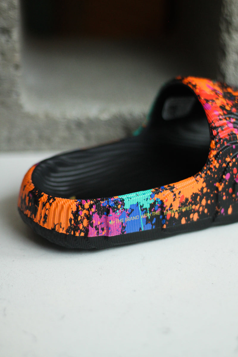 ADILETTE 22 "MULTICOLOR"