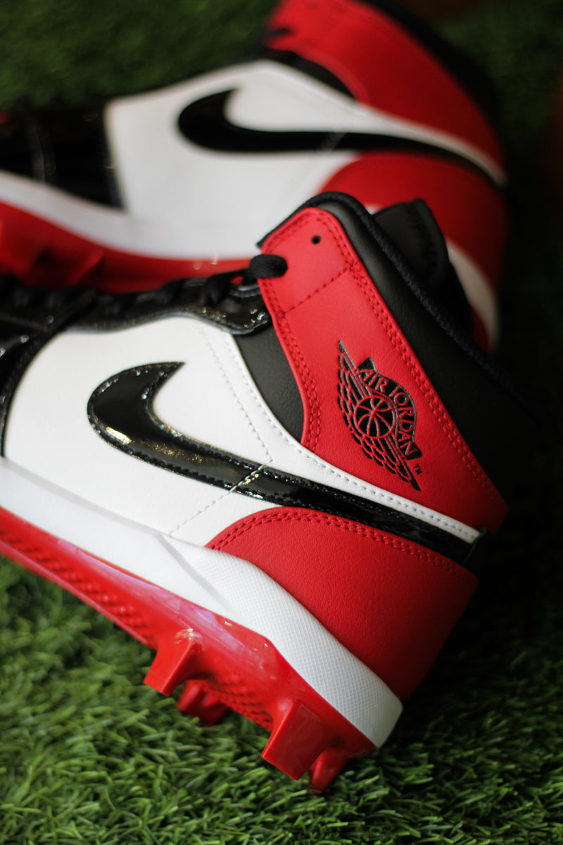 JORDAN 1 RETRO MCS "GYM RED/BLACK-WHITE"