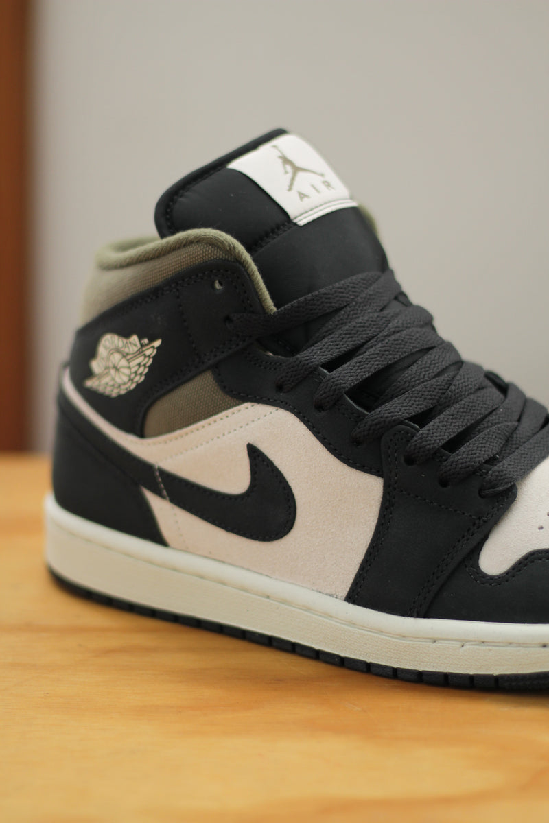 AIR JORDAN 1 MID SE "LT OREWOOD BRN/OFF NOIR-MEDIUM OLIVE"