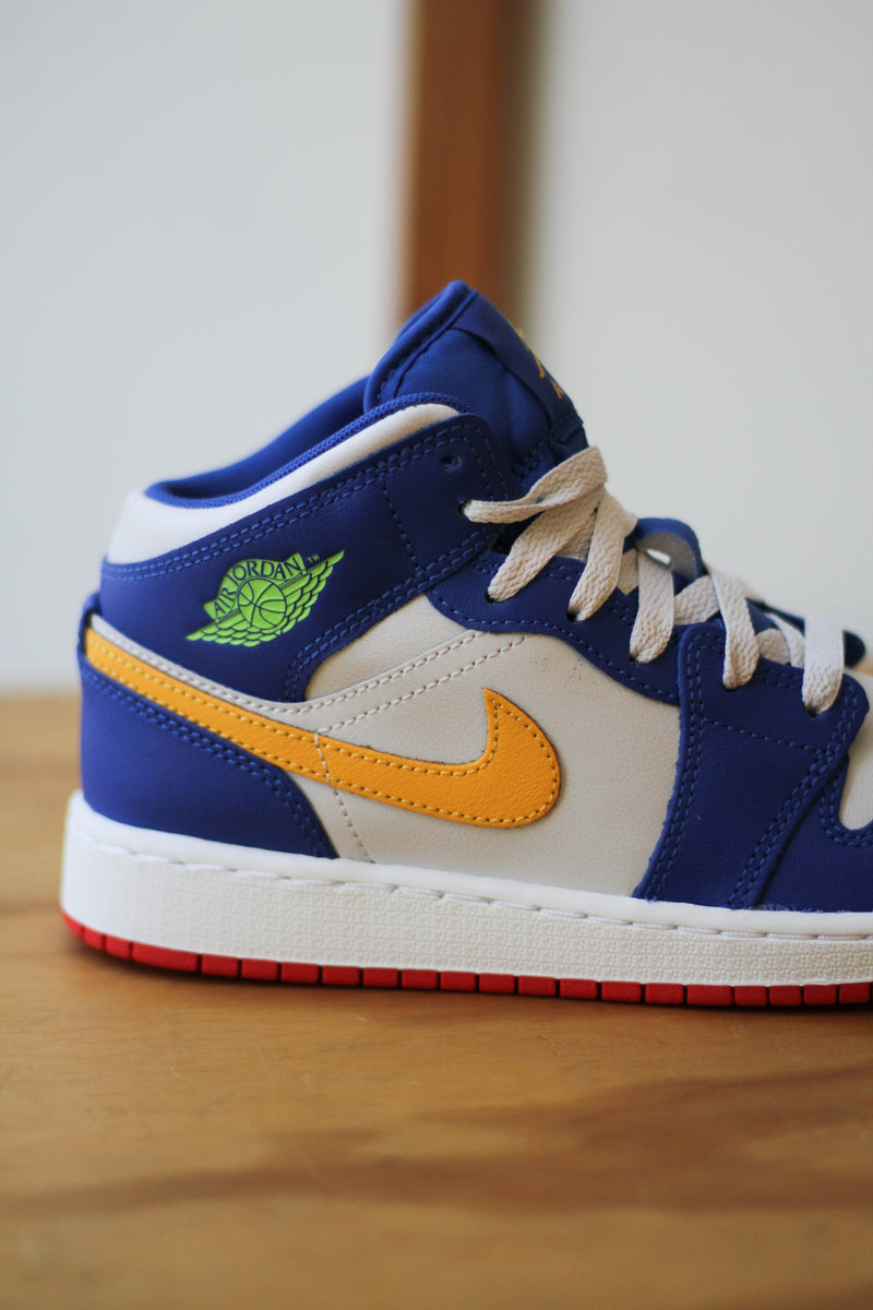 AIR JORDAN 1 MID BG (GS) "RACER BLUE/SPEED RED-GOLD-VAST GREY"