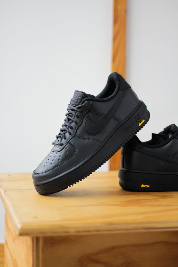 NIKE AIR FORCE 1 GTX VIBRAM "OFF NOIR/BLACK-SPEED YELLOW"