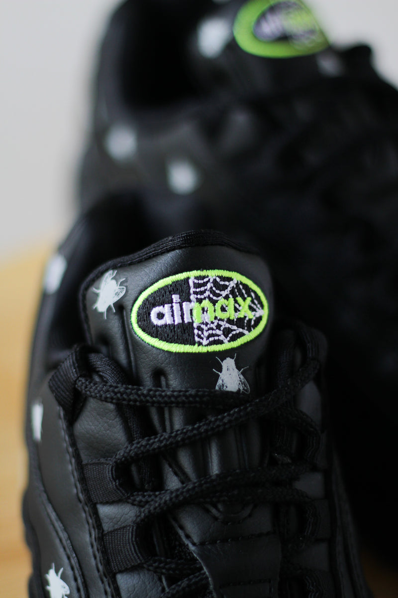 NIKE AIR MAX 95 PREMIUM "BLACK/NEON YELLOW-BLACK-MTLC DARK GREY"