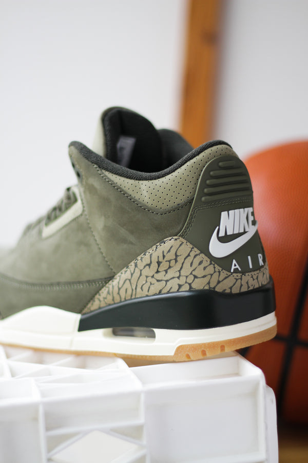 AIR JORDAN 3 RETRO "MEDIUM OLIVE/SEQUOIA-NEUTRAL OLIVE-SAIL"