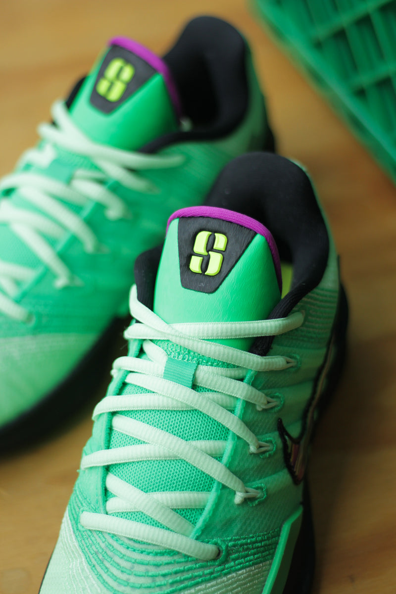 W NIKE SABRINA 3 "GREEN SHOCK/BLACK-VAPOR GREEN"