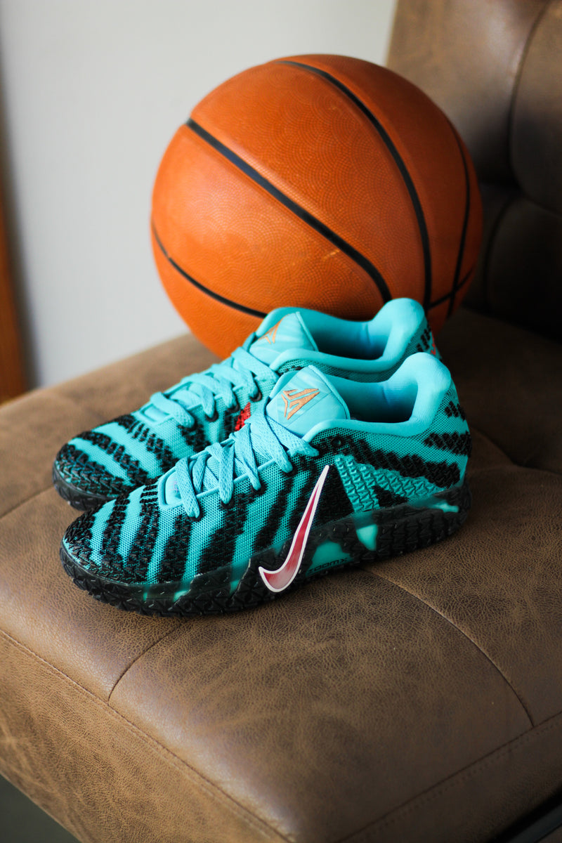 NIKE JA 3 "TURBO GREEN/UNIVERSITY RED-BLACK-WHITE"