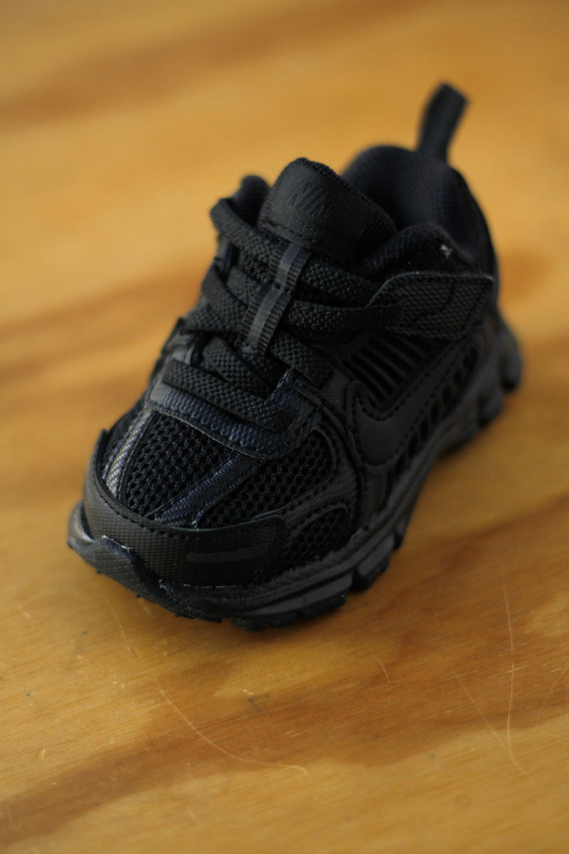 NIKE VOMERO 5 (TD) "BLACK/BLACK"