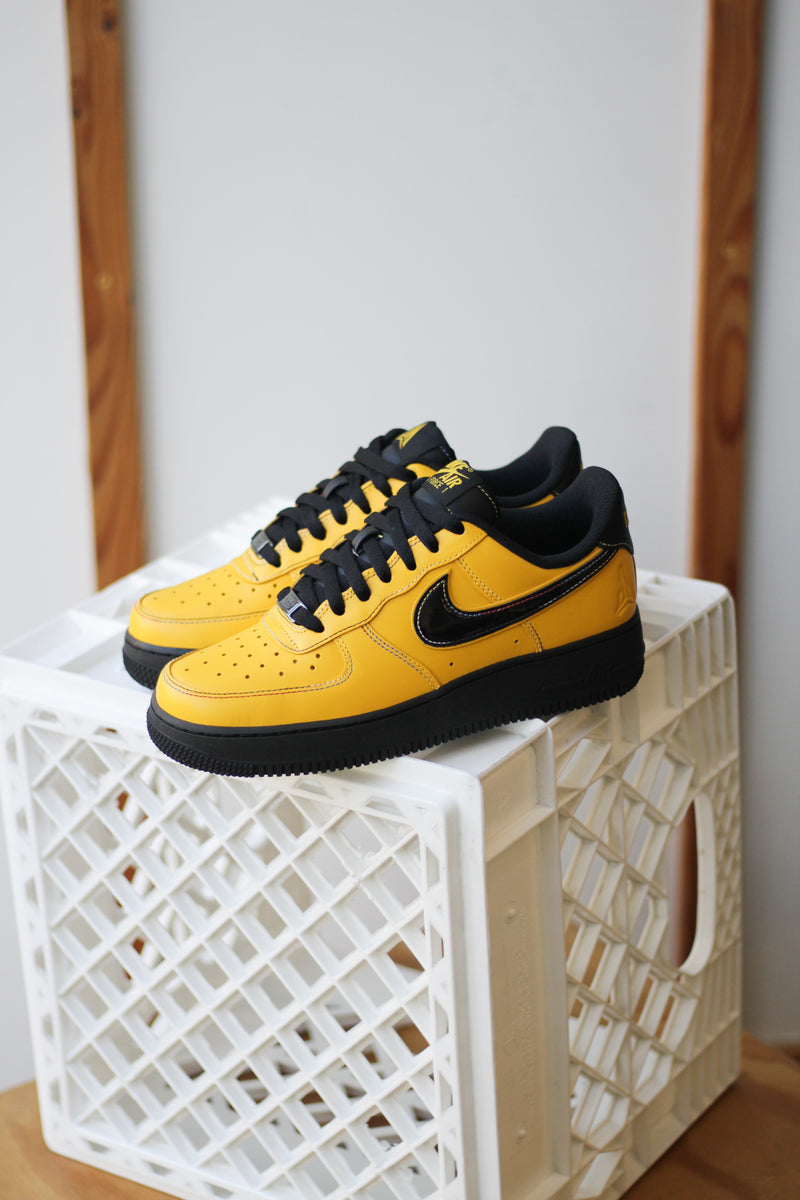 NIKE AIR FORCE 1 '07 JA "SUNDIAL/BLACK-COBALT BLISS"