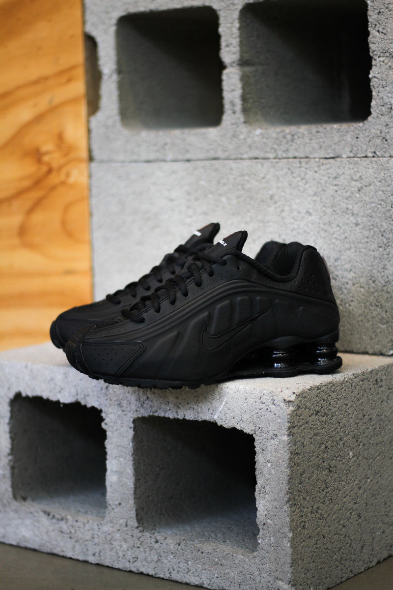 W SHOX R4 "BLACK"