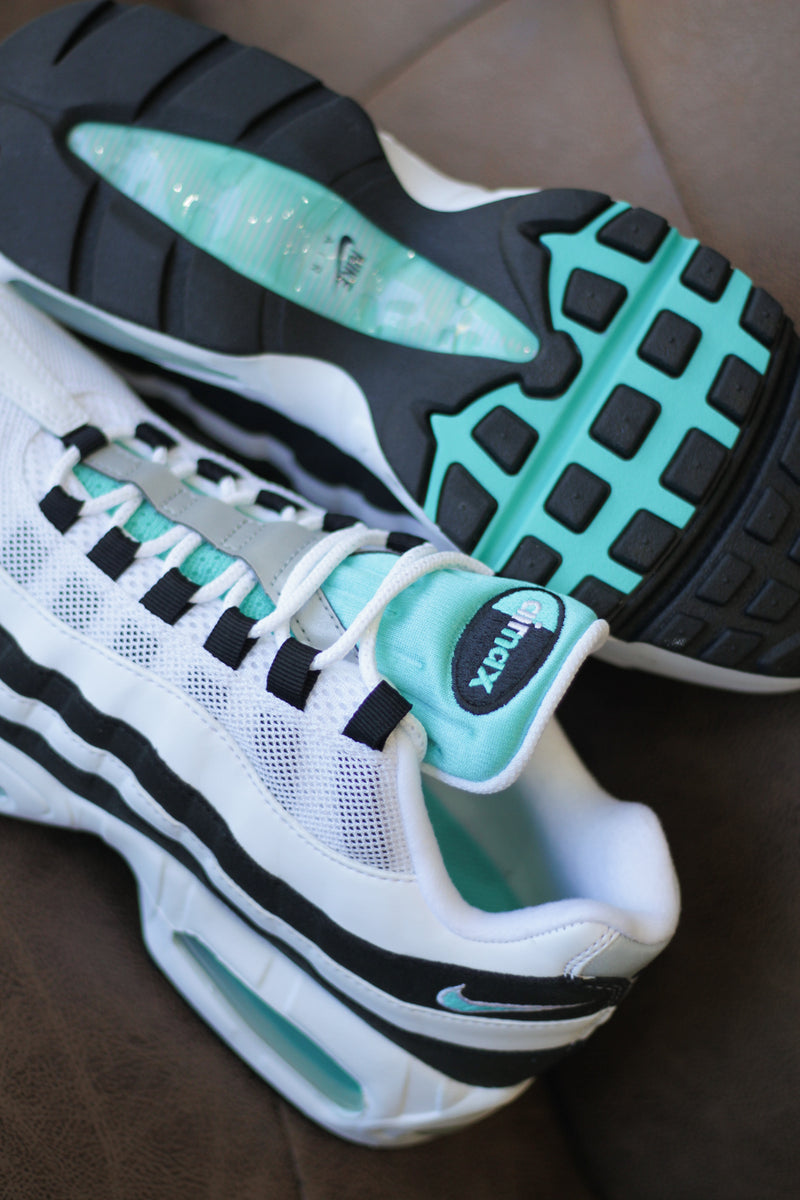 NIKE AIR MAX 95 OG "WHITE/HYPER JADE-BLACK-METALLIC SILVER"